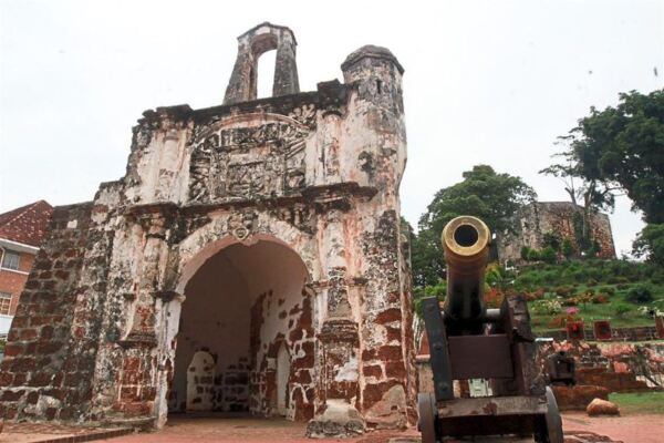 phao dai bo dao nha malacca