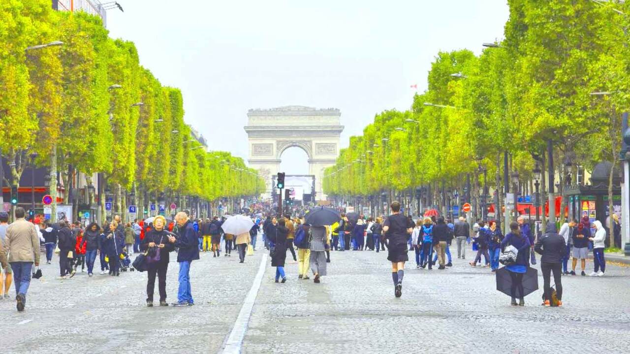 dai-lo-Champs-Elysees